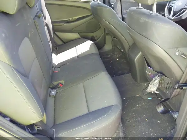 KM8J3CA41HU394414 2017 HYUNDAI TUCSON - Image 8