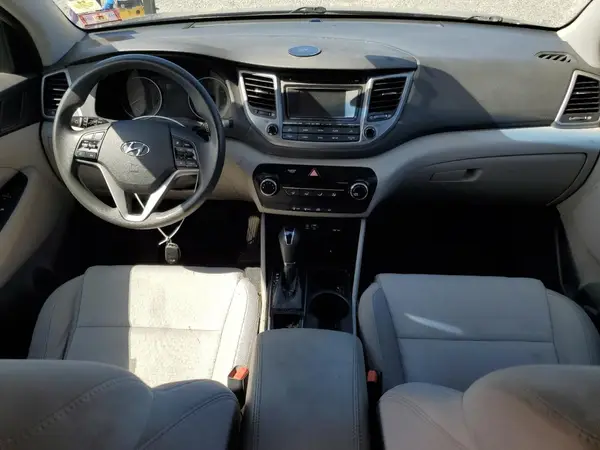KM8J3CA41HU397460 2017 HYUNDAI TUCSON - Image 8