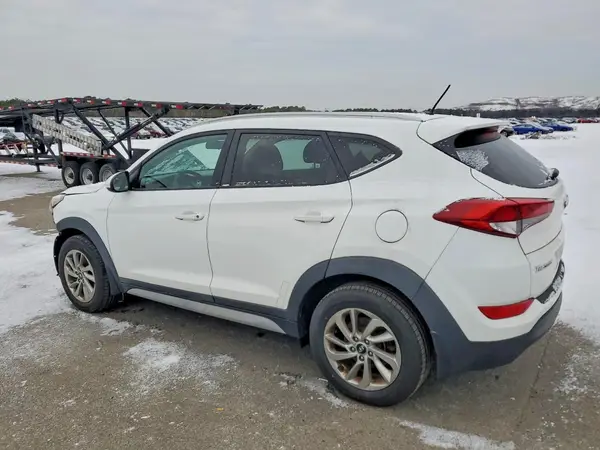 KM8J3CA41HU400549 2017 HYUNDAI TUCSON - Image 2