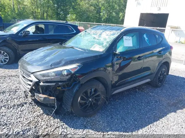 KM8J3CA41HU403662 2017 HYUNDAI TUCSON - Image 2