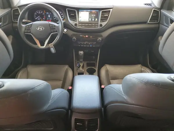 KM8J3CA41HU406433 2017 HYUNDAI TUCSON - Image 8