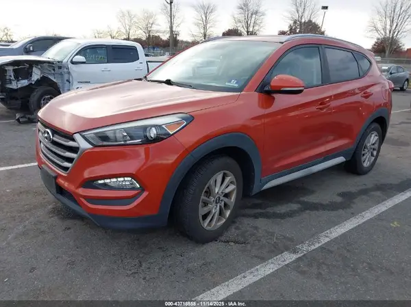 KM8J3CA41HU414760 2017 HYUNDAI TUCSON - Image 2