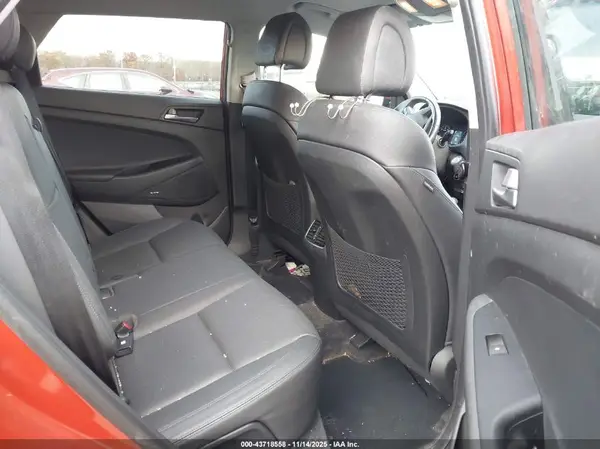 KM8J3CA41HU414760 2017 HYUNDAI TUCSON - Image 8