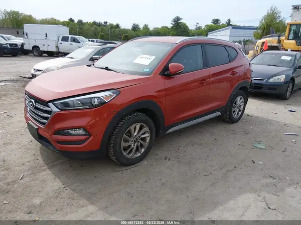 KM8J3CA41HU415214 2017 HYUNDAI TUCSON - Image 2