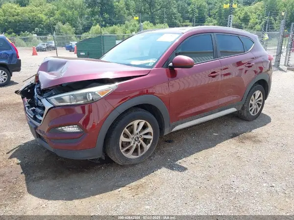 KM8J3CA41HU417187 2017 HYUNDAI TUCSON - Image 2