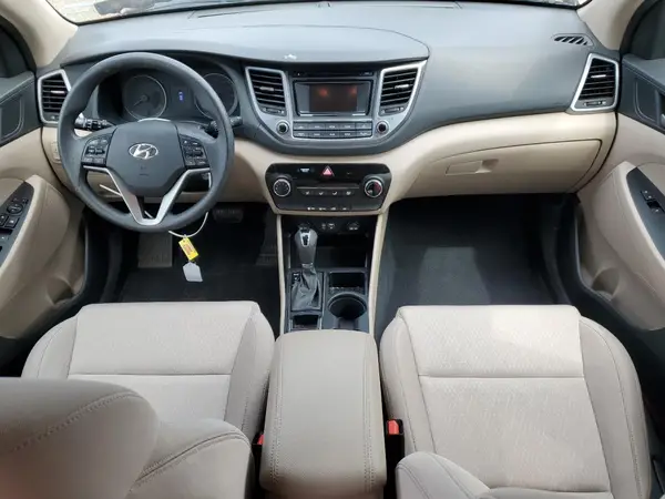 KM8J3CA41HU417772 2017 HYUNDAI TUCSON - Image 8