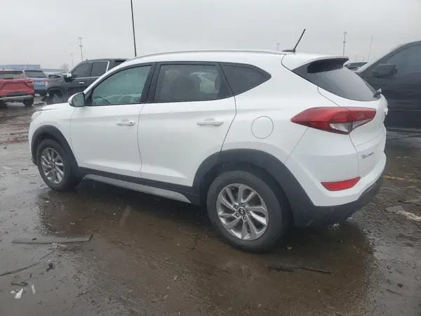 KM8J3CA41HU418436 2017 HYUNDAI TUCSON - Image 2