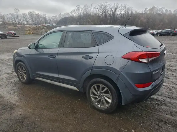 KM8J3CA41HU445295 2017 HYUNDAI TUCSON - Image 2