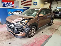 KM8J3CA41HU452649 2017 HYUNDAI TUCSON