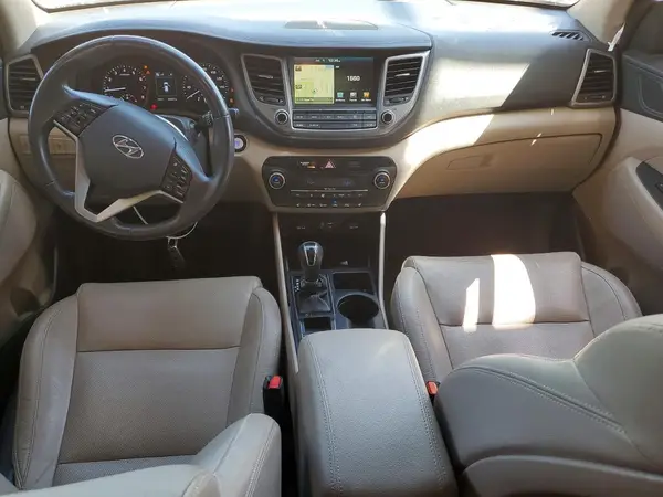 KM8J3CA41HU454840 2017 HYUNDAI TUCSON - Image 8