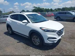 KM8J3CA41HU463621 2017 HYUNDAI TUCSON