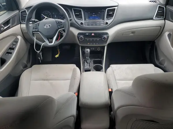 KM8J3CA41HU465529 2017 HYUNDAI TUCSON - Image 8