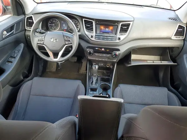KM8J3CA41HU473470 2017 HYUNDAI TUCSON - Image 8