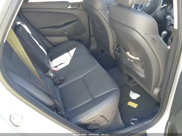 KM8J3CA41HU476658 2017 HYUNDAI TUCSON - Image 8