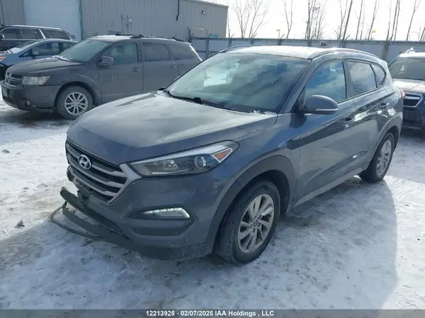 KM8J3CA41HU477857 2017 HYUNDAI TUCSON - Image 2