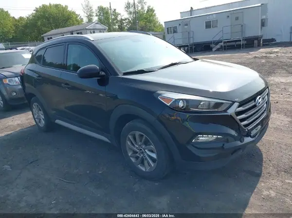 KM8J3CA41HU479303 2017 HYUNDAI TUCSON - Image 1
