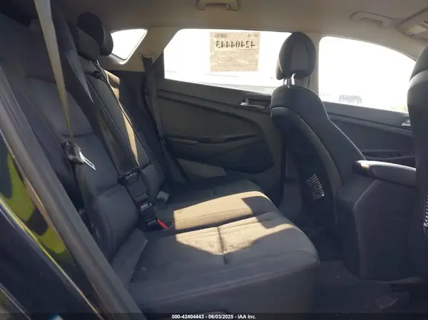 KM8J3CA41HU479303 2017 HYUNDAI TUCSON - Image 8