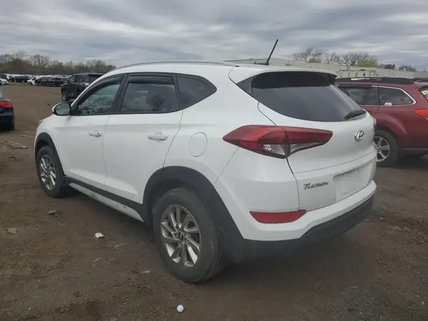 KM8J3CA41HU479365 2017 HYUNDAI TUCSON - Image 2