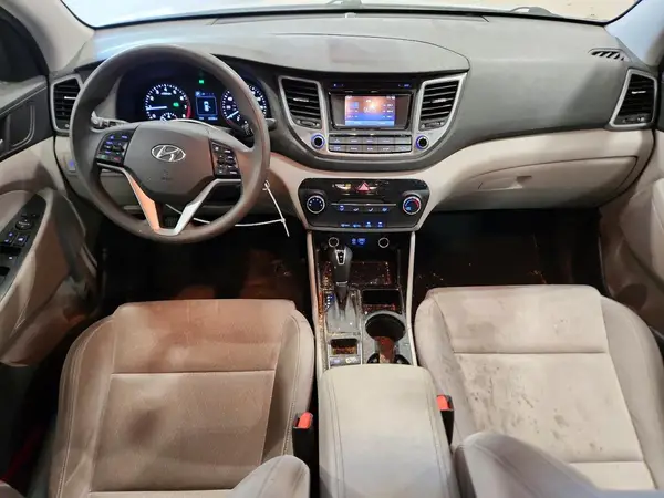 KM8J3CA41HU482931 2017 HYUNDAI TUCSON - Image 8