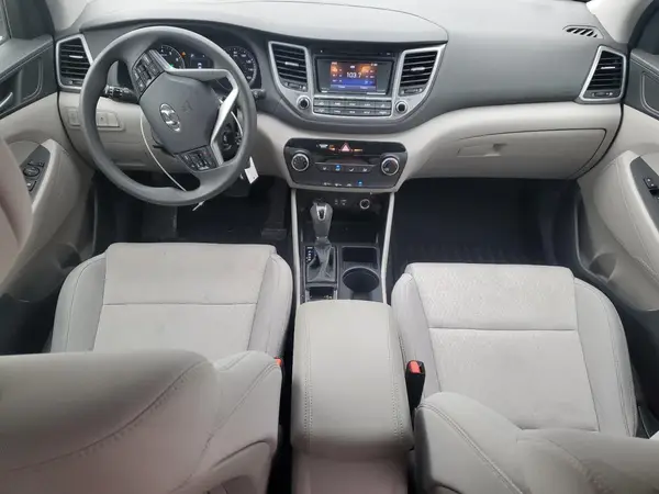 KM8J3CA41HU484145 2017 HYUNDAI TUCSON - Image 8