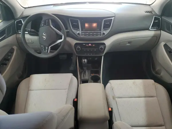 KM8J3CA41HU513546 2017 HYUNDAI TUCSON - Image 8