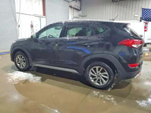 KM8J3CA41HU514907 2017 HYUNDAI TUCSON - Image 2