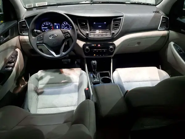 KM8J3CA41HU514907 2017 HYUNDAI TUCSON - Image 8