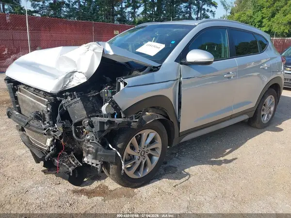 KM8J3CA41HU529231 2017 HYUNDAI TUCSON - Image 2