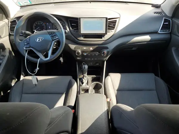 KM8J3CA41HU530461 2017 HYUNDAI TUCSON - Image 8