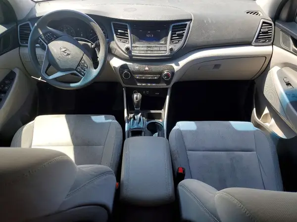 KM8J3CA41HU540391 2017 HYUNDAI TUCSON - Image 8
