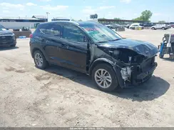 KM8J3CA41HU562889 2017 HYUNDAI TUCSON