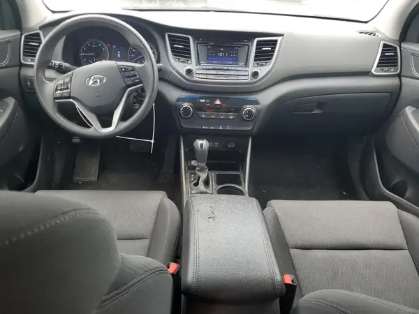 KM8J3CA41HU564285 2017 HYUNDAI TUCSON - Image 8