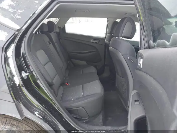 KM8J3CA41HU566280 2017 HYUNDAI TUCSON - Image 8