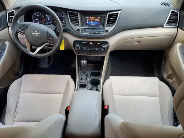 KM8J3CA41HU566635 2017 HYUNDAI TUCSON - Image 8