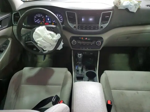 KM8J3CA41HU567428 2017 HYUNDAI TUCSON - Image 8