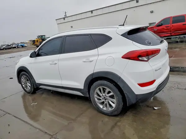 KM8J3CA41HU594497 2017 HYUNDAI TUCSON - Image 2