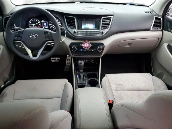 KM8J3CA41HU594497 2017 HYUNDAI TUCSON - Image 8