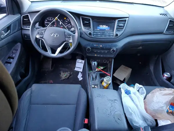 KM8J3CA41JU605861 2018 HYUNDAI TUCSON - Image 8