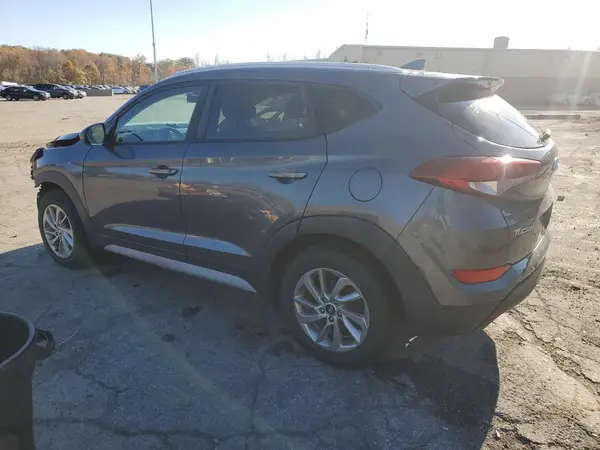 KM8J3CA41JU606248 2018 HYUNDAI TUCSON - Image 2