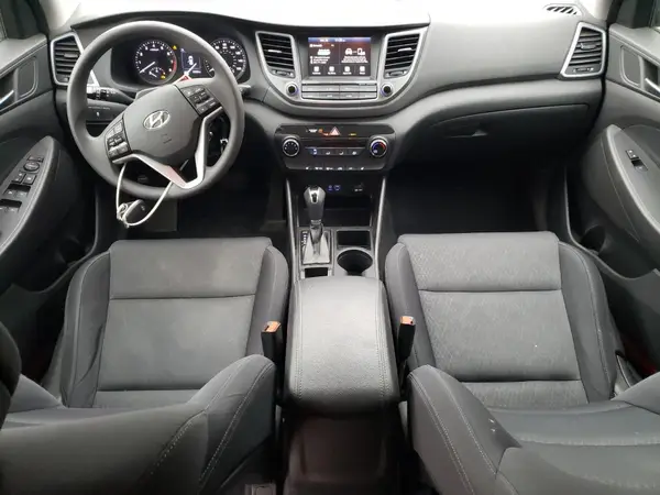 KM8J3CA41JU608565 2018 HYUNDAI TUCSON - Image 8