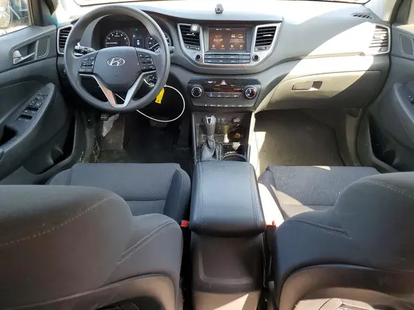 KM8J3CA41JU626192 2018 HYUNDAI TUCSON - Image 8