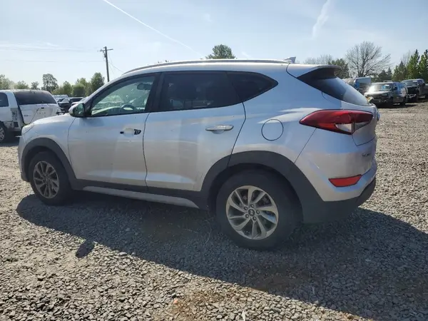 KM8J3CA41JU644014 2018 HYUNDAI TUCSON - Image 2