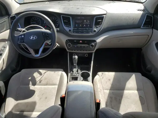 KM8J3CA41JU644014 2018 HYUNDAI TUCSON - Image 8