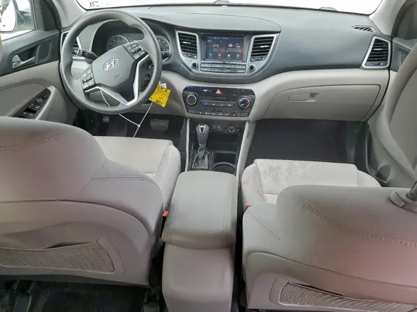 KM8J3CA41JU646409 2018 HYUNDAI TUCSON - Image 8