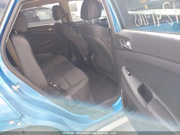 KM8J3CA41JU647317 2018 HYUNDAI TUCSON - Image 8