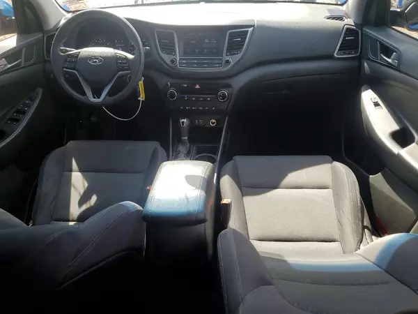 KM8J3CA41JU647611 2018 HYUNDAI TUCSON - Image 8
