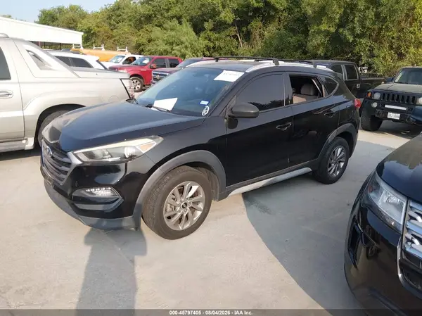KM8J3CA41JU651724 2018 HYUNDAI TUCSON - Image 2
