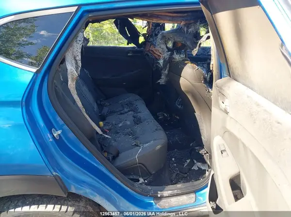 KM8J3CA41JU661296 2018 HYUNDAI TUCSON - Image 8