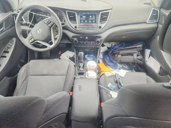 KM8J3CA41JU662707 2018 HYUNDAI TUCSON - Image 8