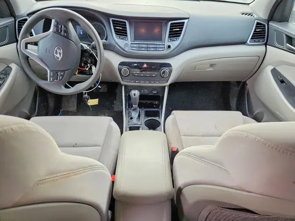 KM8J3CA41JU666952 2018 HYUNDAI TUCSON - Image 8